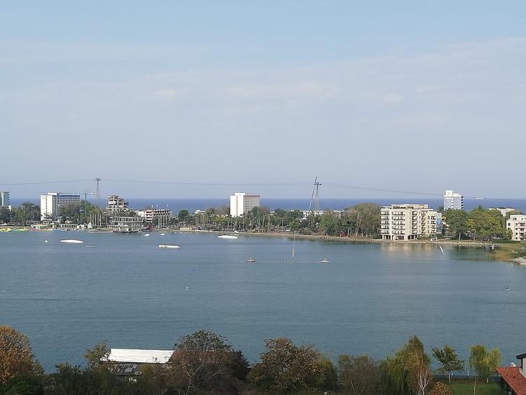 Constanta - Campus - Aleea Universitatii - 3 camere cu vedere frontala lac - 1
