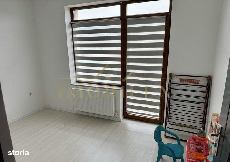 Casă cu 4 camere în Sărmașu