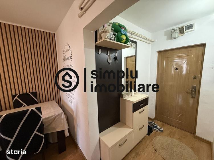 Apartament cu 2 camere decomandat în Craiovița Nouă