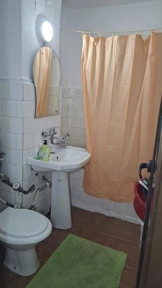 Apartament cu 4 camere decomandat în Bere