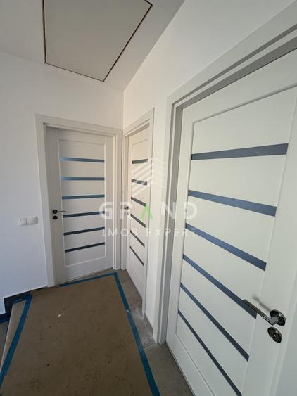 Duplex cu 4 camere cu Canalizare în Iris