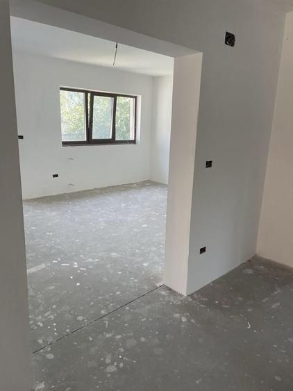 Casă cu 3 camere în Giroc