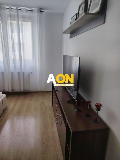 Apartament cu 2 camere decomandat, mobilat în Central