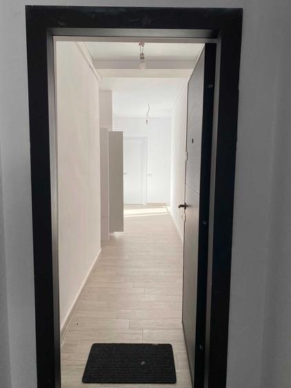 Inchiriez apartament, 2 camere decomandate si bucatarie separata, spatioase, balcon, bloc nou, gaze, 7 minute de statia de metrou, Aparatorii Patriei - 8