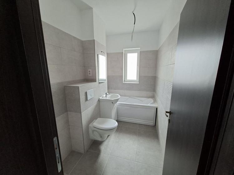 Apartament cu 2 camere decomandat în Sânpetru