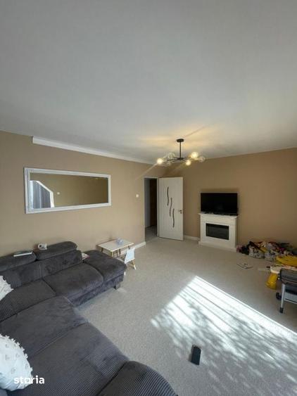 Apartament cu 3 camere în Traian