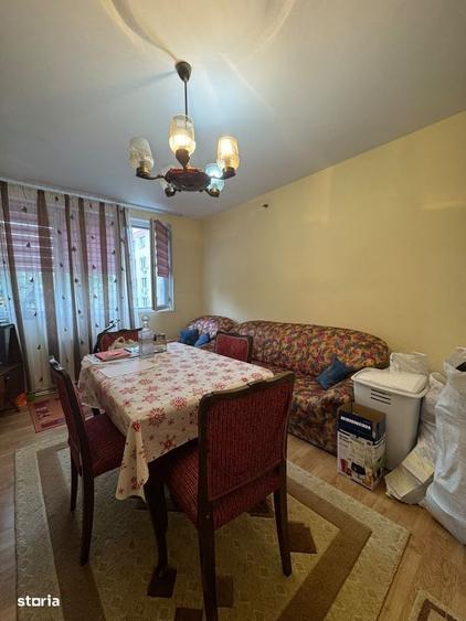 Apartament cu 3 camere decomandat în Rahova