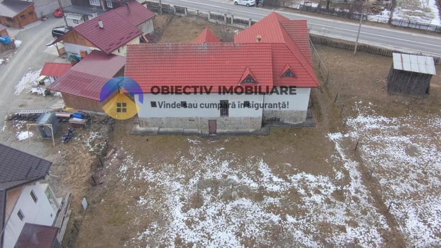 Casă cu 4 camere cu Teren 1376 Mp în Borca