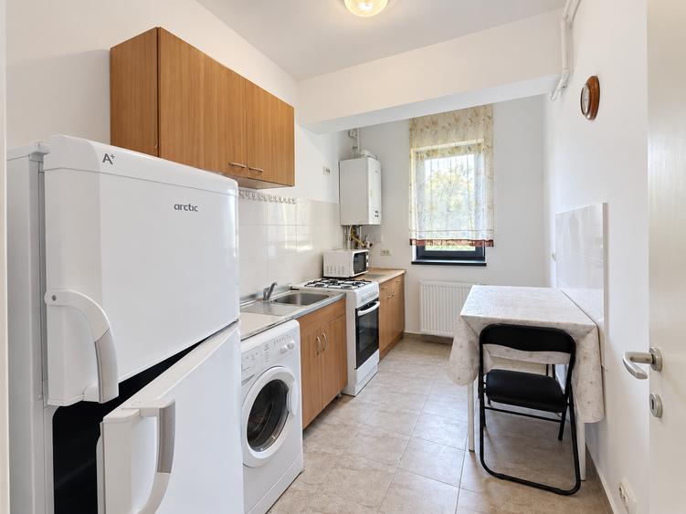 Apartament cu 2 camere decomandat în Moșilor