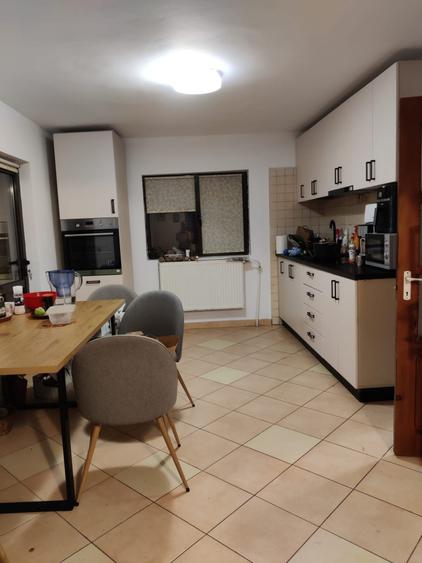 Apartament cu 2 camere semidecomandat, mobilat în Galata