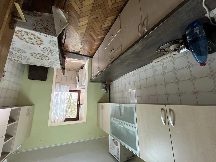 Apartament cu 3 camere decomandat în Lipovei