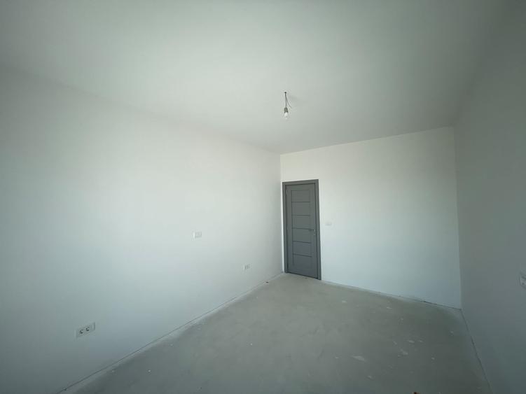 Duplex cu 4 camere cu Canalizare în Moșnița Nouă