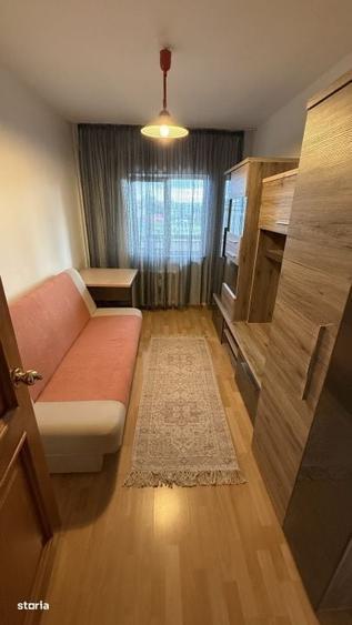 Apartament cu 3 camere decomandat în Zorilor