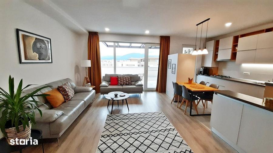 Apartament cu 5 camere decomandat, mobilat în Tractorul