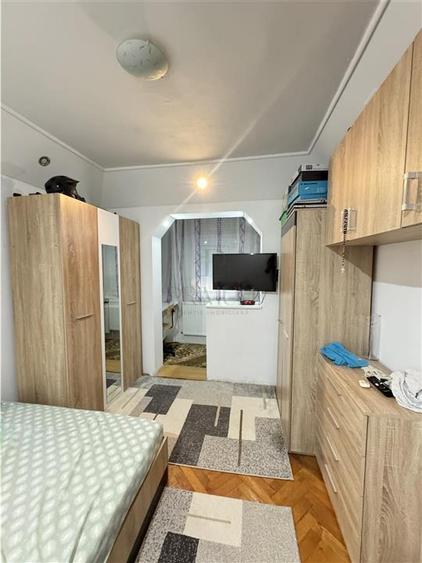 Apartament cu 2 camere semidecomandat, mobilat în Complex Studențesc