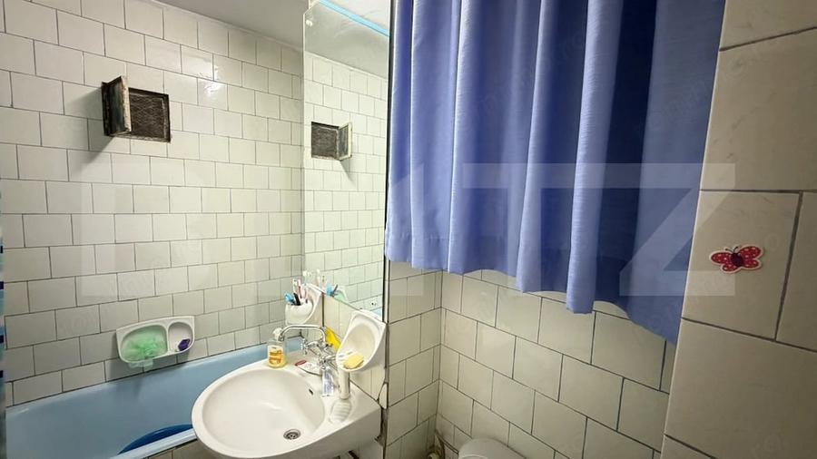 Apartament cu 4 camere decomandat în 1 Mai