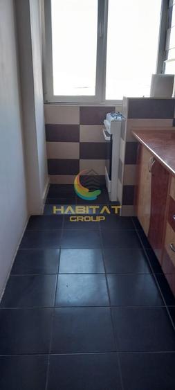 Apartament cu 3 camere semidecomandat, mobilat în Ferentari