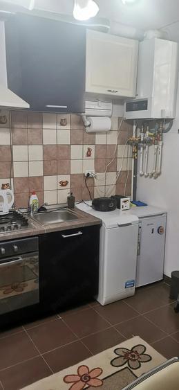 Inchiriez apartament cu o camera, hol, bucatarie, baie - 2