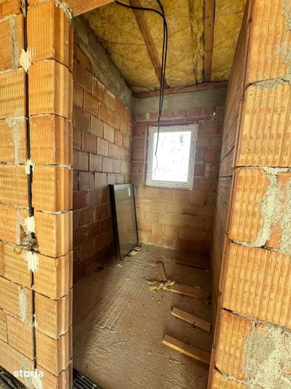 Casă cu 4 camere cu Teren 420 Mp în Recea