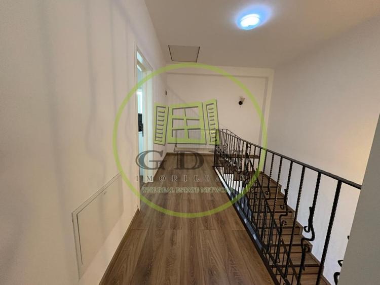 Casă individuală cu 4 camere cu Canalizare în Cârcea