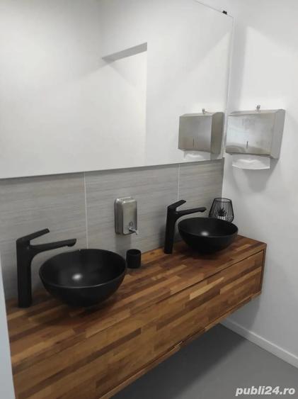 Spațiu comercial, de 450 mp, în Central