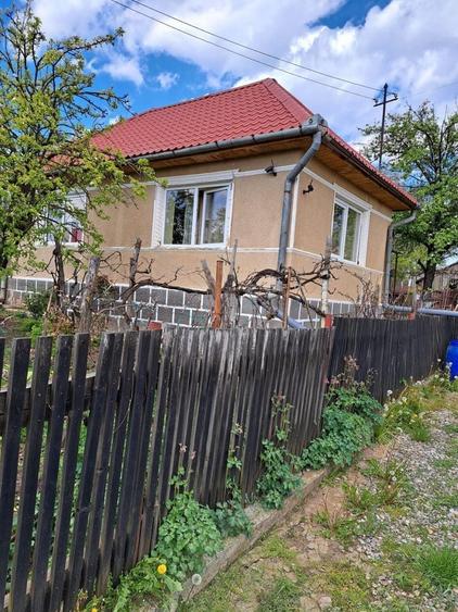 Casă cu 3 camere în Stupini
