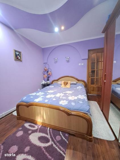 Apartament cu 4 camere în Tecuci