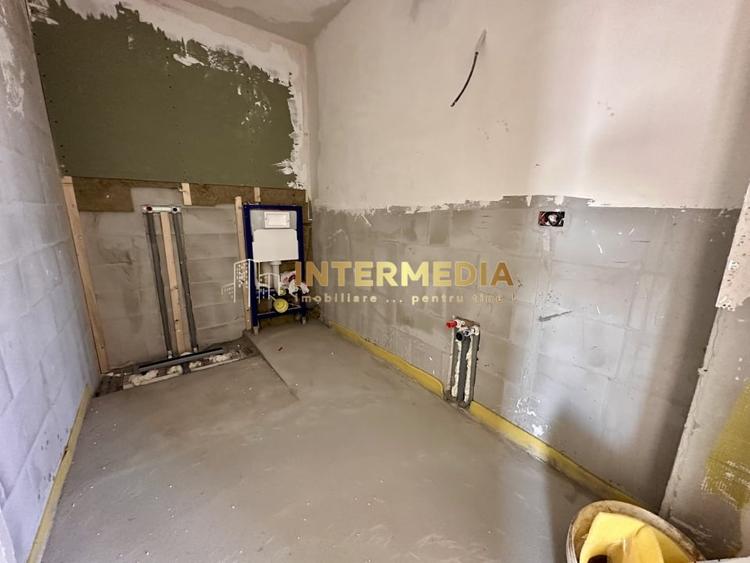 Apartament cu 2 camere decomandat în Cetate
