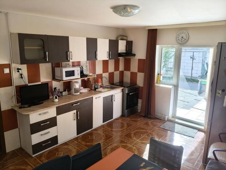 Casă cu 3 camere cu Teren 250 Mp în Valu lui Traian