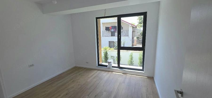 Casă cu 4 camere cu Teren 150 Mp în Giulești