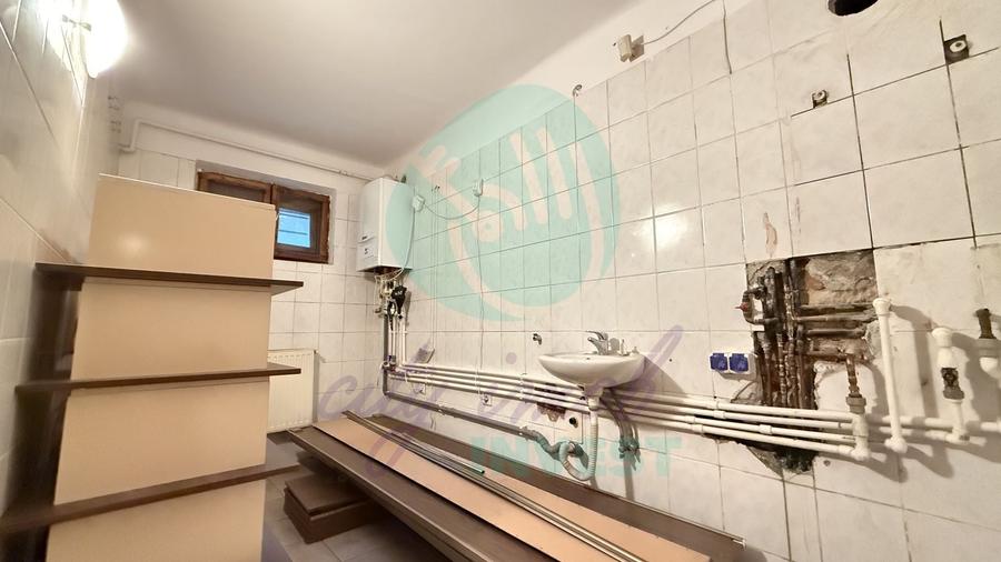 Apartament cu 3 camere decomandat în Primăverii