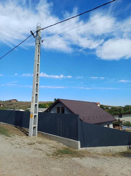 Casă cu Teren 460 Mp în Cristești