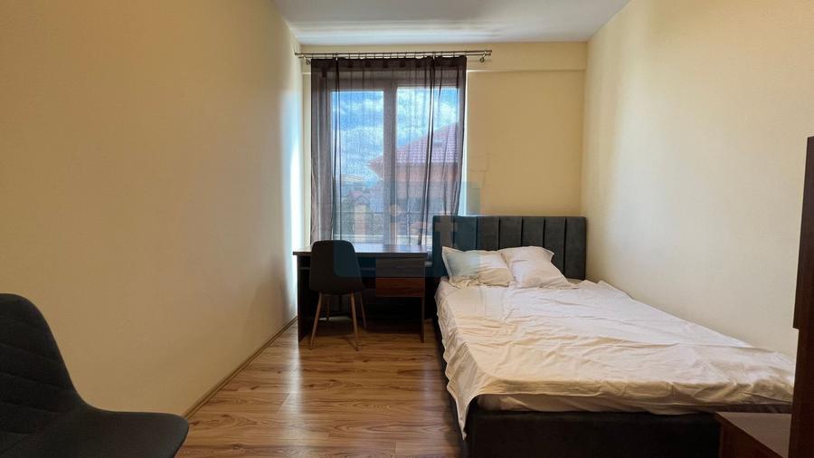 Apartament cu 4 camere semidecomandat, mobilat în Zorilor