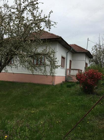 Casă cu 5 camere cu Teren 3000 Mp în Butoiești