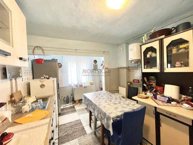 Casă individuală cu 5 camere cu Canalizare în Polonă