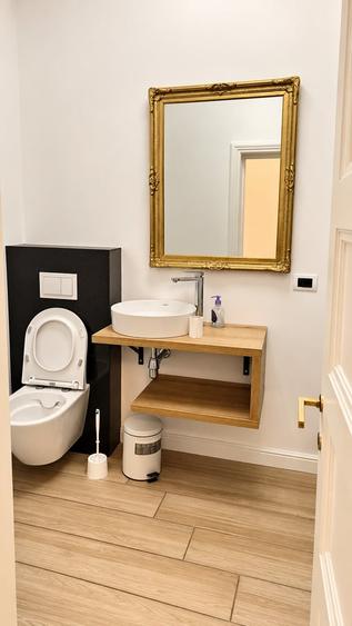 Apartament cu 3 camere în Calea Victoriei
