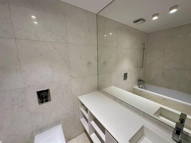 Apartament cu 4 camere decomandat, mobilat în Aviatorilor