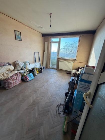 Apartament cu 3 camere decomandat, mobilat în Calea București