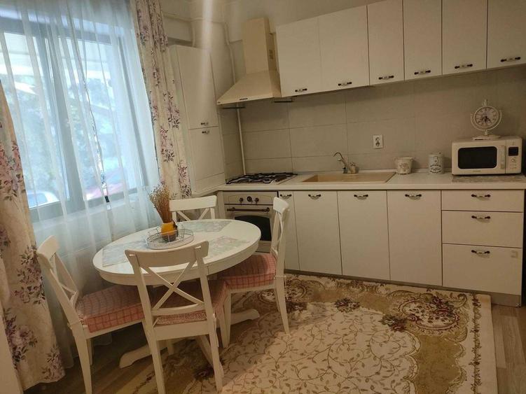 Apartament cu 2 camere decomandat în Exterior Vest