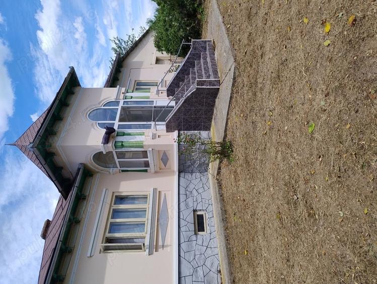 Casă cu 4 camere în Măldărești