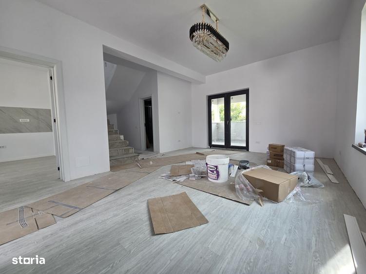 Casă cu 4 camere în Cornetu