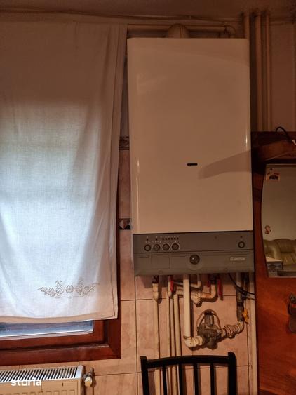 Apartament cu 4 camere decomandat în Micro 3
