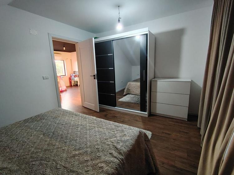 Casă individuală cu 5 camere cu Canalizare în Smârdan