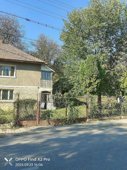 Teren de 2803 mp, în Central