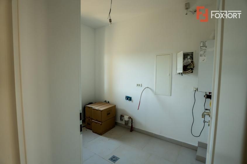 Casă individuală cu 4 camere cu Canalizare în Moșnița Nouă