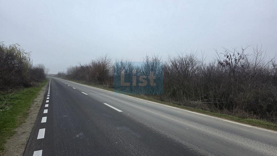 Teren agricol intravilan de 3000 mp, în Ostrovu Corbului