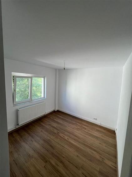 Apartament cu 2 camere decomandat în Nicolina