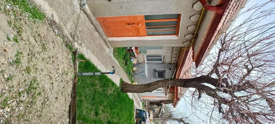 Casă cu 5 camere în Turnu Măgurele