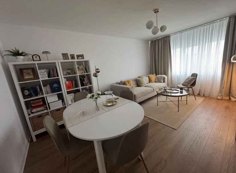 Apartament cu 2 camere decomandat în Aviației