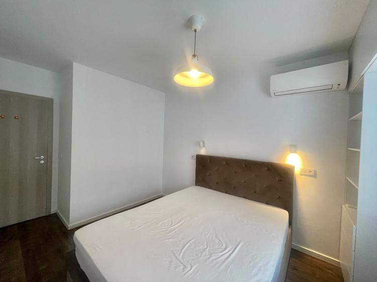 Apartament cu 3 camere în Barbu Văcărescu